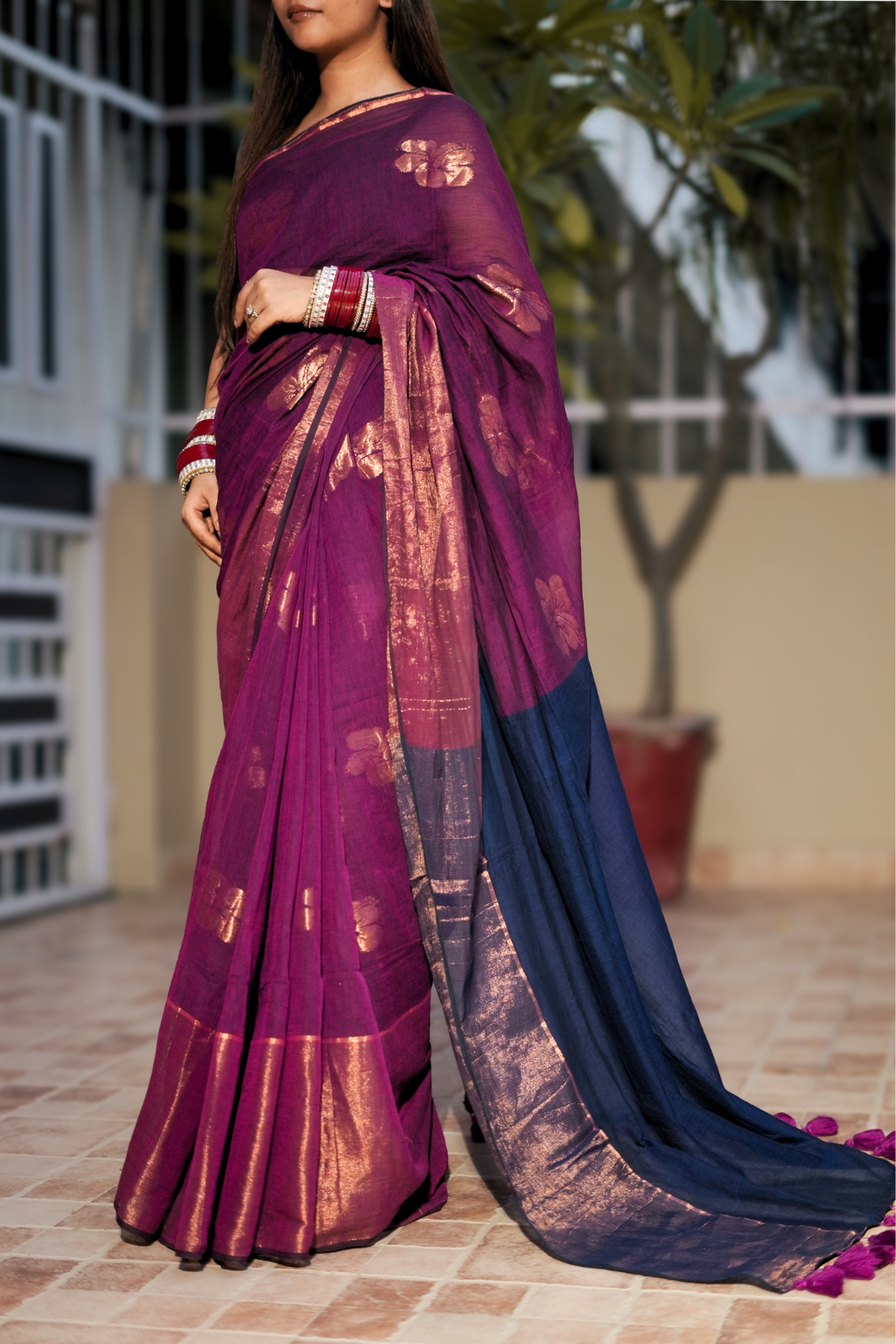 Meera - Deep Plum Pure Mul Cotton Saree with Zari Motifs & Navy Blue Pallu