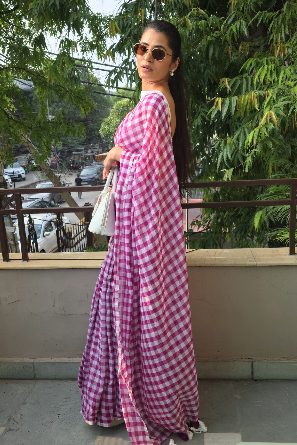 Gulabi Gamcha - Classic Gamcha Mul Cotton Saree